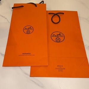 HERMES BUNDLE OF 2 SHOPPING BAGS 8.25X16.75” & 8.25”X11.25” AUTHENTIC 2 RIBBONS